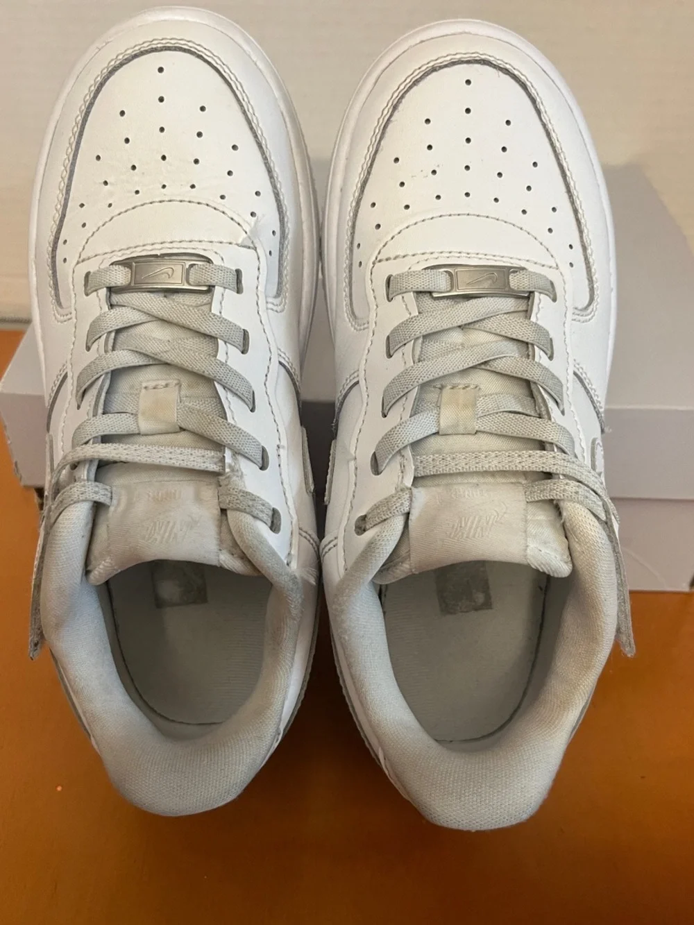 Nike Kids White Low-Top Leather Sneakers with Hook-and-Loop Strap
